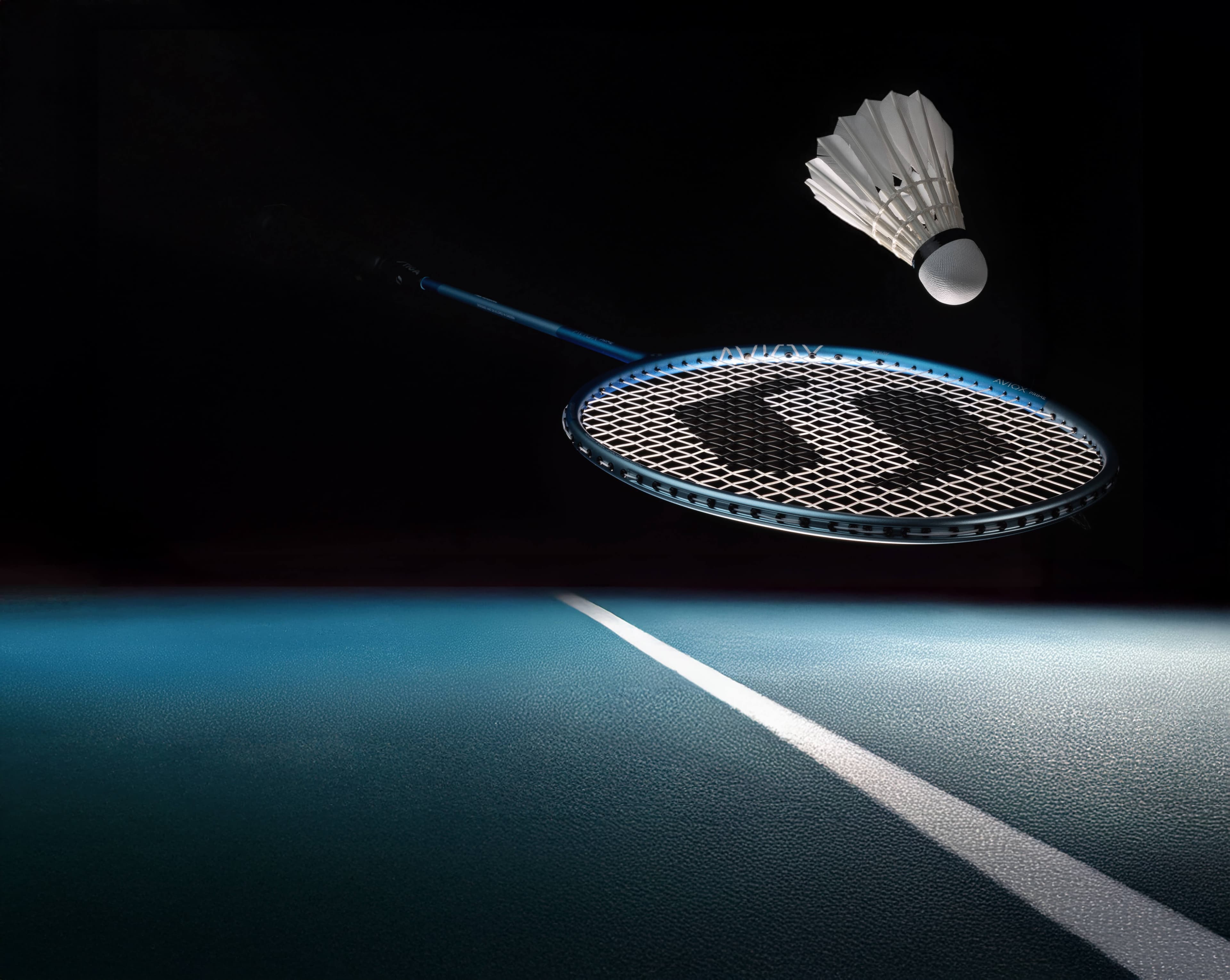 badminton-racket-aviox-prime-blue-5202-0466-04-on-earth-1