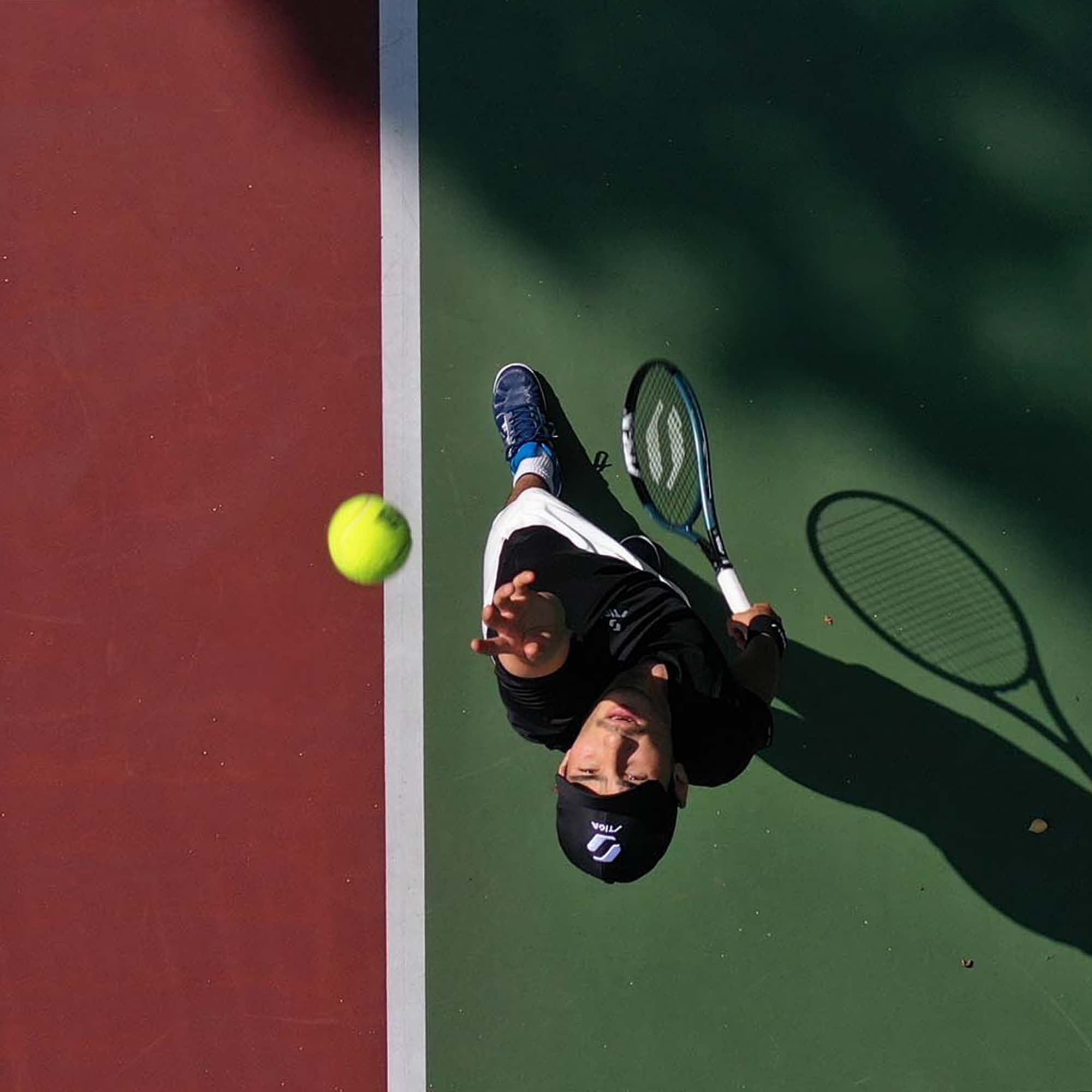 tennis-racket-supreme-mobile-2000x2000